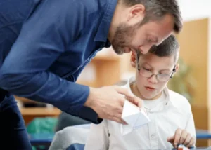 8 señales de que tu hijo puede necesitar apoyo socioeducativo en El Viso del Alcor y Mairena del Alcor